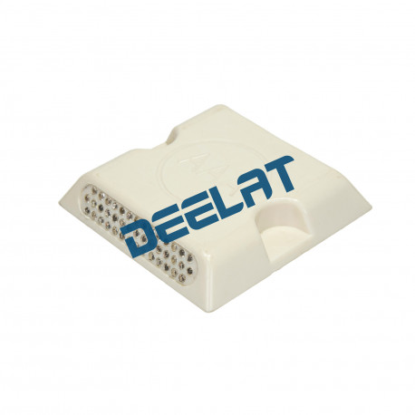 Road Stud - Plastic - 3 15/16 x 3 15/16 x 25/32 - 0.22lbs Road Stud_D1790384_main